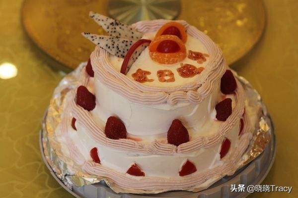 男生生日送什么礼物好(生日送男生什么礼物比较好)