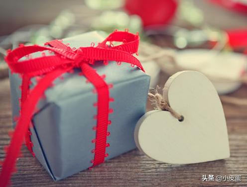 情人节送男朋友礼物（情人节送男朋友礼物的一段话）