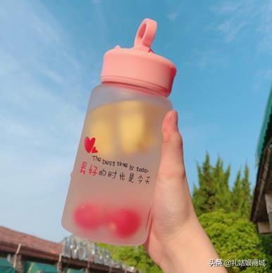 情人节送什么东西好（情人节送什么礼物给情人最好）