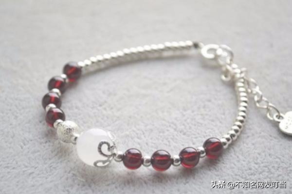 送女朋友什么生日礼物好