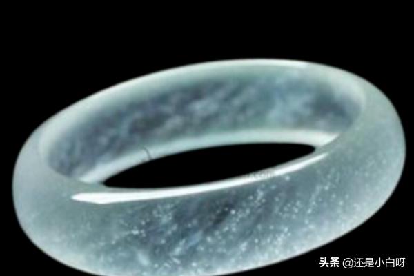 玉手镯怎么选择好坏（玉手镯怎么看好坏质地）