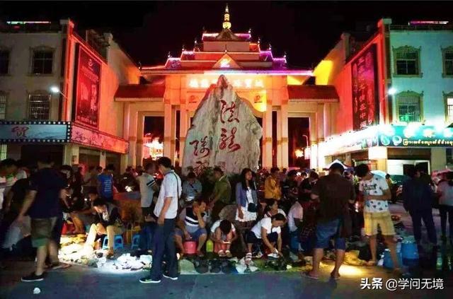 翡翠原石毛料（翡翠原石毛料开切）