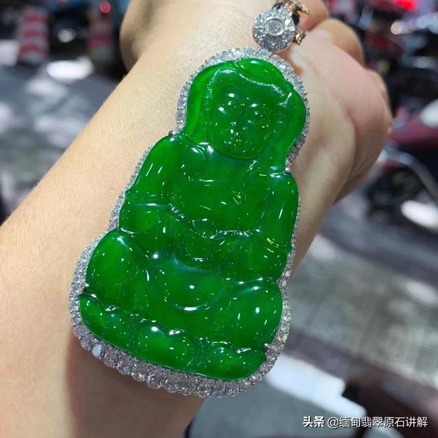 翡翠原石哪里买（翡翠原石哪里买最正宗）