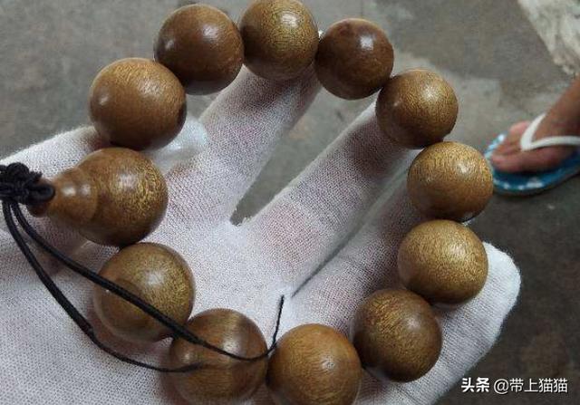 金丝楠木手串怎么盘（金丝楠木手串图片大全大图）